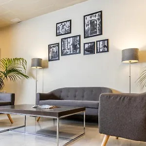 2* Hotel Serrano